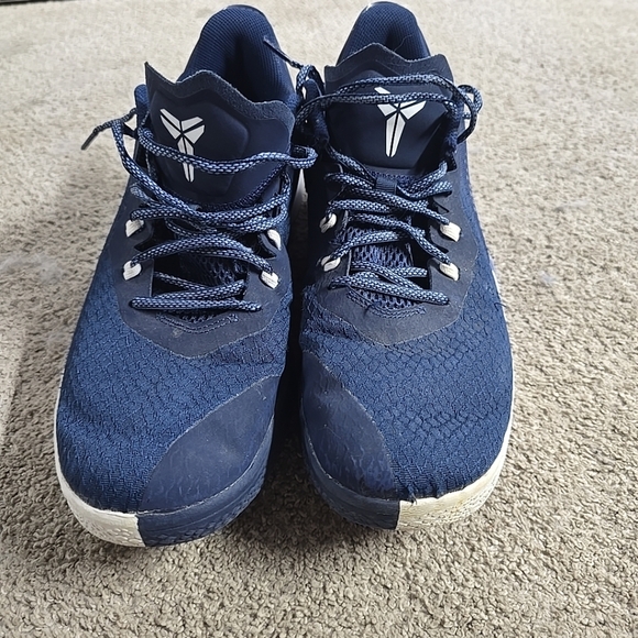 Nike Mamba Fury Men's Kobe Size 11 Navy/White Worn Once - Picture 4 of 9